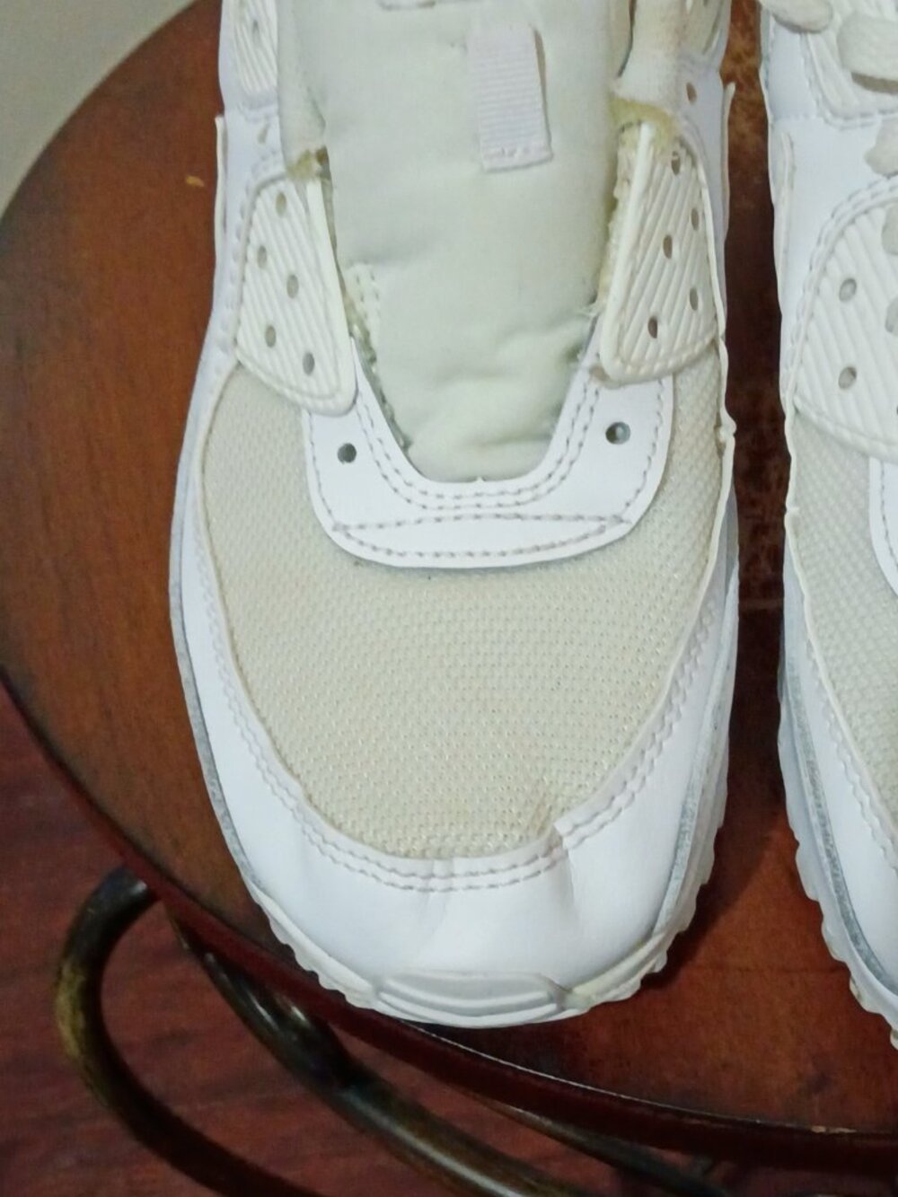 Nike Air Max 90 Triple White Leather Women Sneaker Shoes CQ2560-100 Size 8 - Picture 7 of 13